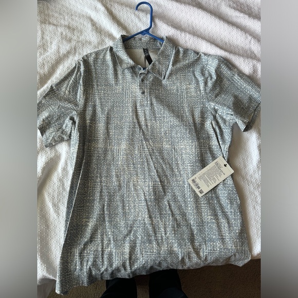 Brand new lululemon short sleeve polo XL - Picture 3 of 6